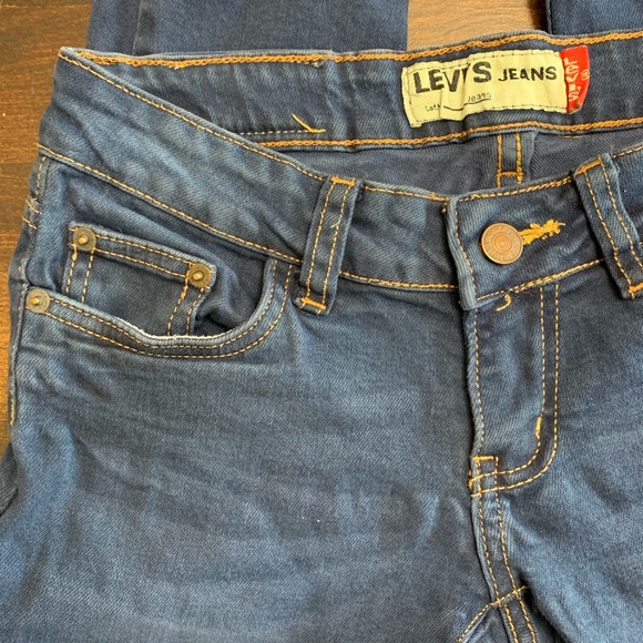 Levi Skinny Jeans - Picture 2 of 7